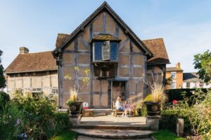 Stratford-upon-Avon: Shakespeare's Birthplace Ticket - Beyond Words exhibition: learn the language before the rooms