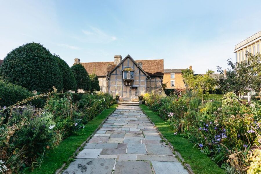 Stratford-upon-Avon: Shakespeare's Birthplace Ticket - Henley Street rooms and the Anne Hathaway years