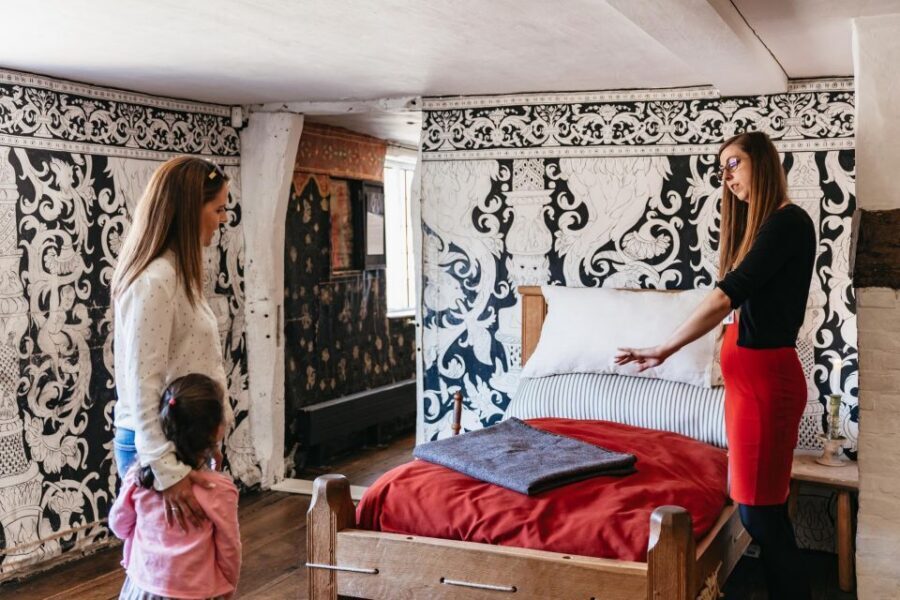 Stratford-upon-Avon: Shakespeare's Birthplace Ticket - Phone video guides: a self-paced tour that still feels guided