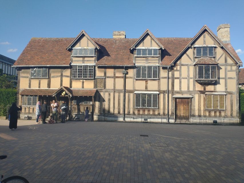 Stratford-Upon-Avon: The Famous Walk Talk Show - Key moments that make this walk worth it
