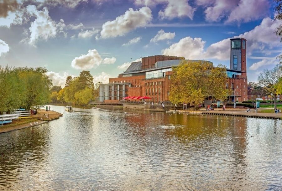 Stratford-Upon-Avon: The Famous Walk Talk Show - Why this 90-minute Stratford walk works so well