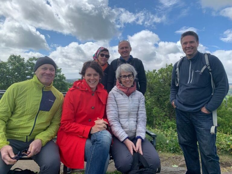 Stratford-Upon-Avon's Town Walking Tour (10:30am & 2pm) - Starting at Gower Memorial: Finding Your Guide and Settling In