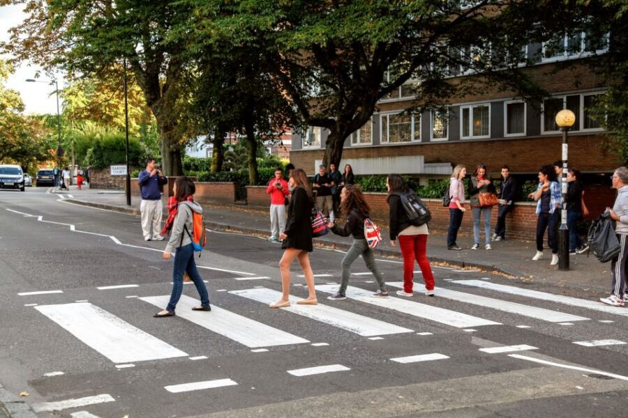 The Beatles London Walking Tour - The tube ride gap: why the break exists and how to use it well