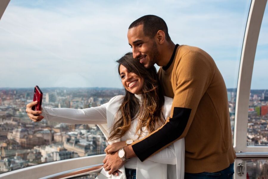 The London Eye Champagne Experience - From VIP Desk to the Fast Lane at County Hall