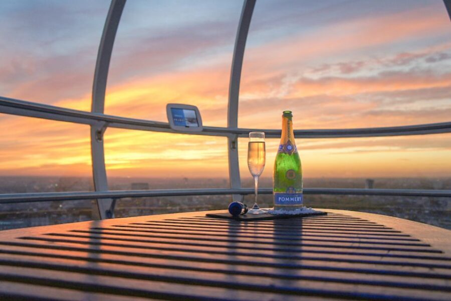 The London Eye Champagne Experience - Who should book the champagne package, and who might skip it