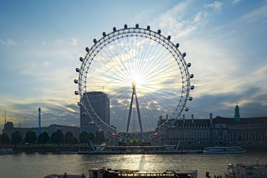 The London Eye Champagne Experience - Eye Lounge pre-boarding: where you settle before the view