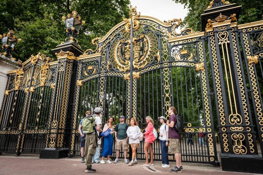 Top London Sights Tour - Christmas Day Special! - Price and time: is $64 worth it on Christmas Day?