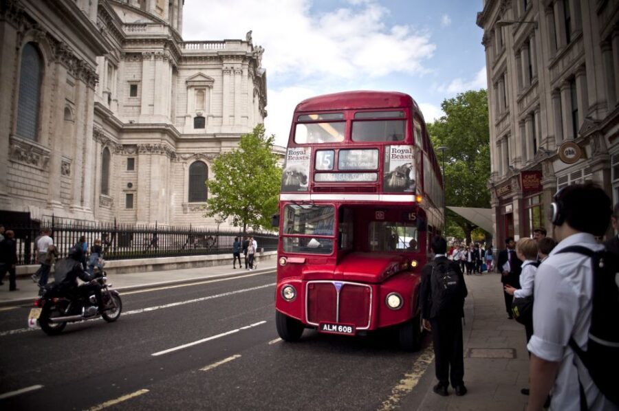 Tour in Italian: Londra in un Giorno - Tower Bridge walk: your skyline photos with purpose