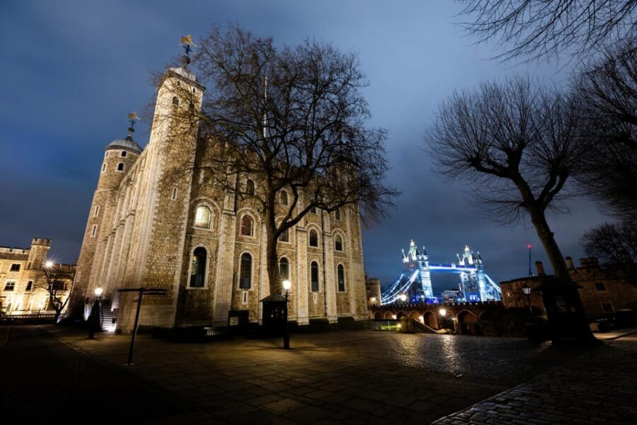Tower of London: After-Hours Tour with Ceremony of the Keys - Key points to know before you go
