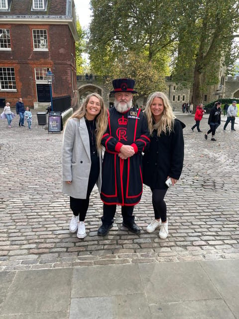 Tower of London: After-Hours Tour with Ceremony of the Keys - After-hours timing: what 105 minutes feels like at the Tower