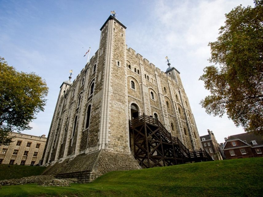 Tower of London: Early Access with Crown Jewels & Beefeaters - Should you book the Tower of London early access tour?