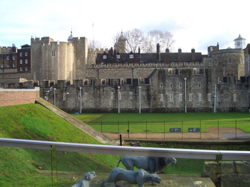 Tower of London Kid-Friendly Private Tour - Three hours with kids: pacing, prep, and what not to bring