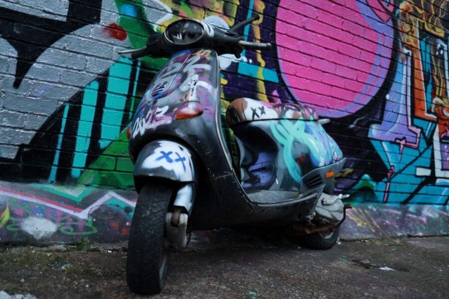Urban Canvas: Exploring Shoreditch's Vibrant Street Art - The included spray painting session: what you actually get to do