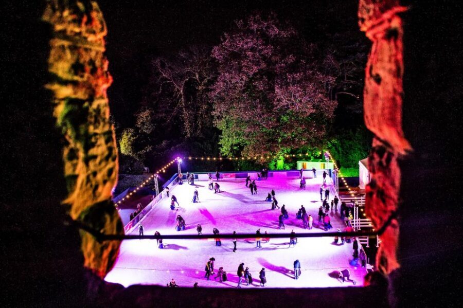 Warwick: Entry Ticket for Warwick Castle - Food and downtime: where you’ll actually recharge