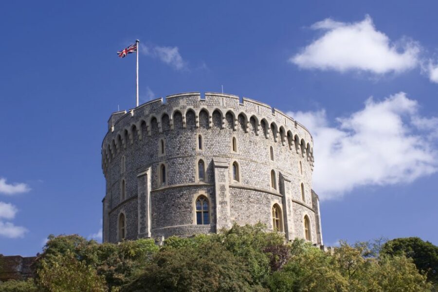 Windsor Castle and Buckingham Palace Full-Day Tour - Starting at Victoria Coach Station: The Day’s Pace Begins at 7:45