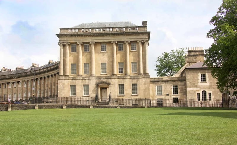 Bath: Private Bridgerton Walking Tour for upto 20 people - Starting at Bath Abbey and the Roman Bath Museum area