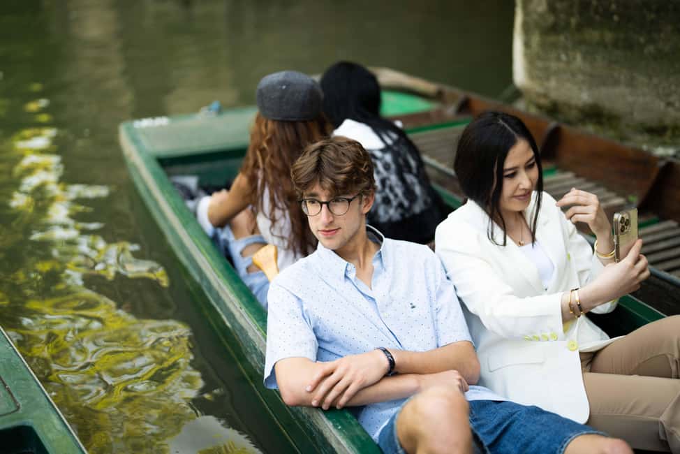 Cambridge: Alumni-Led Walking & Punting Tour w/Kings College - Why a student-led Cambridge walk feels different