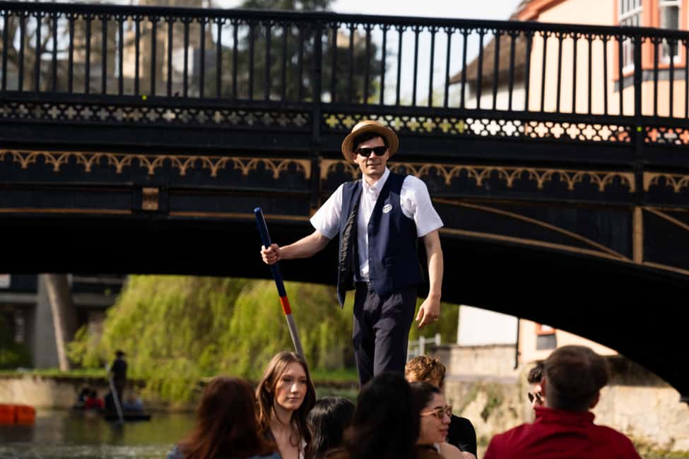Cambridge: Alumni-Led Walking & Punting Tour w/Kings College - The pub-and-science stories you’ll actually care about