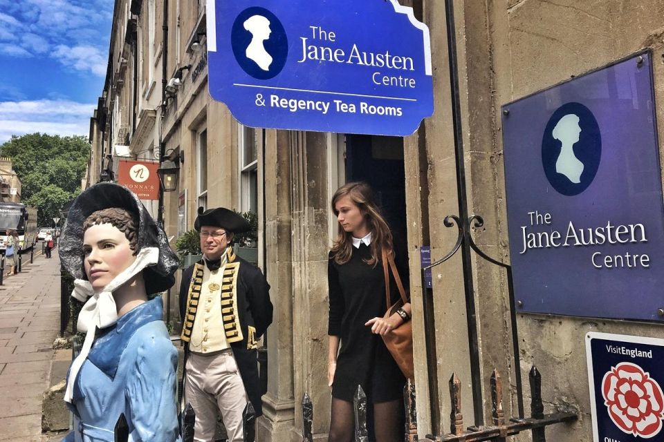 From Cambridge: Guided Day Tour to Bath and Stonehenge - The Cotswolds viewpoints and the long return to Cambridge