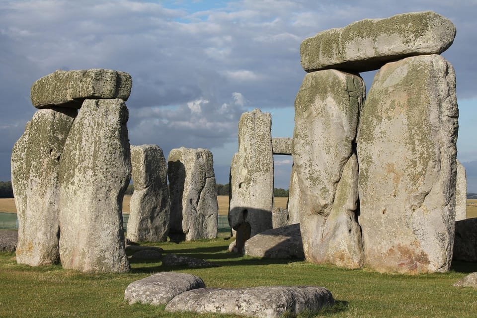 From London: Stonehenge Day Trip with Audioguide - From London to Wiltshire: the ride matters