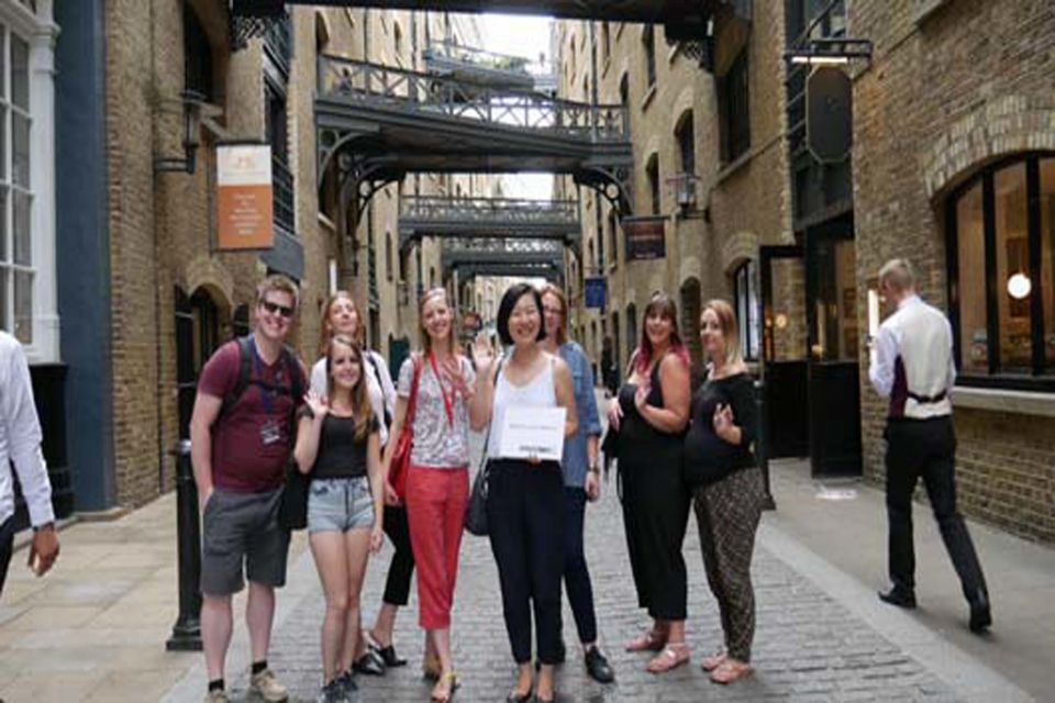 London: Bridget Jones 2–Hour Walking Tour - Temple chambers and film context: where the guide earns their fee