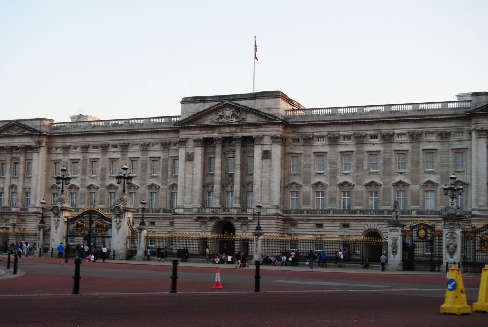 London: Customizable Walking Tour with Private Guide - Westminster Abbey: how to see more than a famous facade
