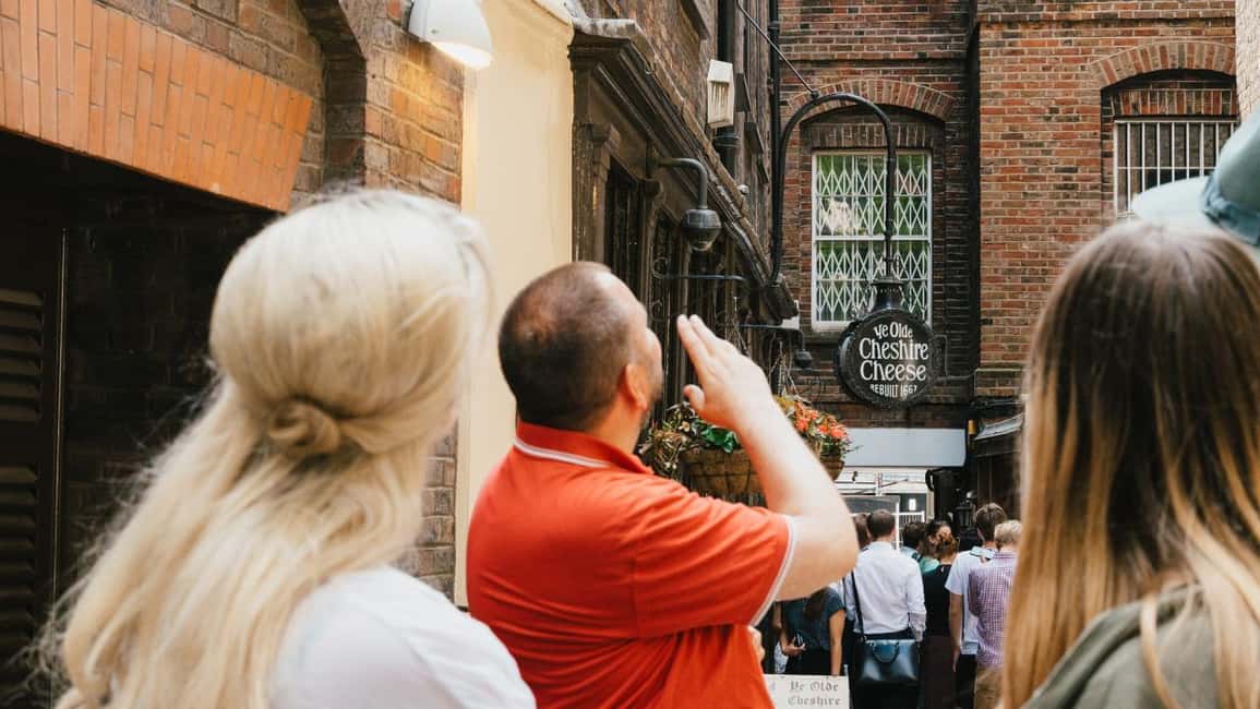 London: Historic City Walking Tour(& Rooftop Garden Access<em>) – St Bride’s and St Paul’s: seeing 1700s London as a lived stage’ /><br />
After the pub stop, the walk includes <strong>St Bride’s Church</strong> and then <strong>St Paul’s Cathedral</strong>. St Paul’s Cathedral is completed in the early 1700s, and the tour ties it to major events, including the funeral of <strong>Sir Winston Churchill</strong> and the wedding of <strong>Prince Charles</strong> and <strong>Lady Diana Spencer</strong>.</p>
<p><p>This is one of the best stops for first-time Londoners because it connects architecture to moments you already recognize. You’re not just looking at a famous building; you’re placing it into the timeline of national events.</p>
</p>
<p><p>If your schedule includes a lot of museums, St Paul’s can feel like a smart change of pace. You get scale, detail, and meaning in fewer steps than a full museum day. The only caution is that cathedral areas can mean more crowds and more time standing still for commentary.</p>
</p>
<h2 id="the-bank-of-england-the-royal-exchange-and-the-great-fire-story">The Bank of England, the Royal Exchange, and the Great Fire story</h2>
<p><img src=