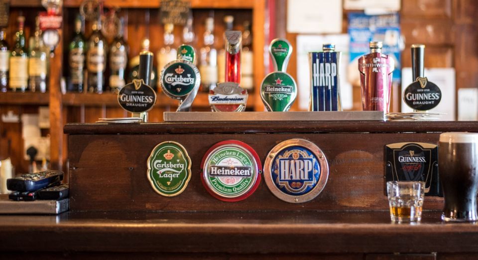London: Historic London Pub Walking Tour - Stop 3: four pubs with different personalities (and time to talk)