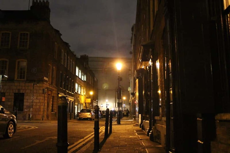 London: Jack the Ripper Small Group Walking Tour - Meeting at 182 Bishopsgate: How to find the guide fast