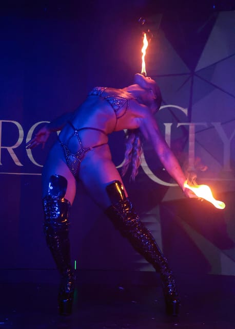 London: Kabaret Exposé - The show itself: burlesque, fire acts, and the dominance/surrender theme