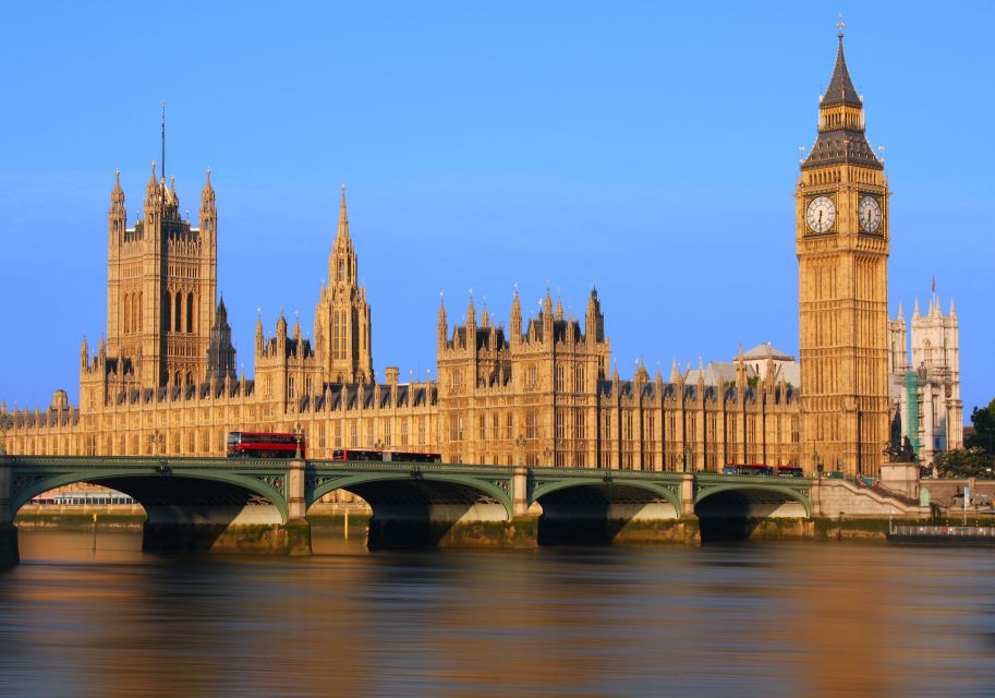 London: Royal Tour with Afternoon Tea at the Rubens - Westminster from the bus: how to spot the icons without getting overwhelmed