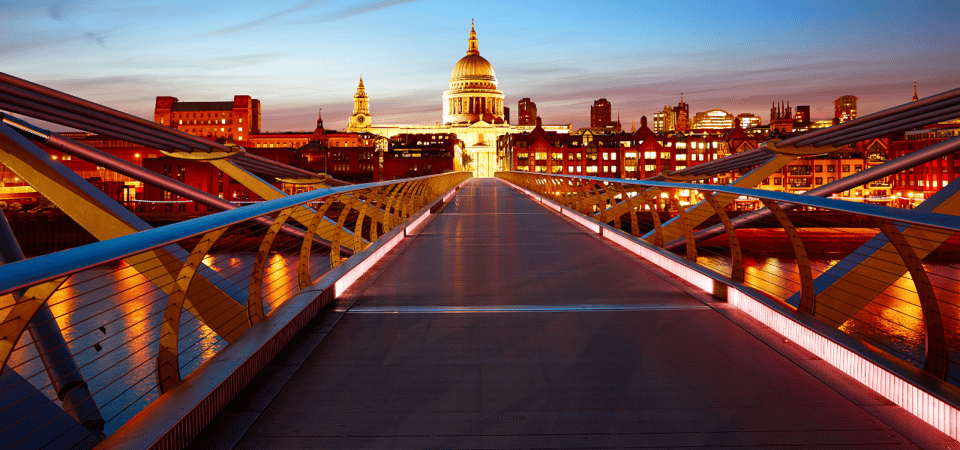London: Self-Guided History City Tour with an App - All Hallows by the Tower to the Tower of London: The Dark Parts Hit Close-Up