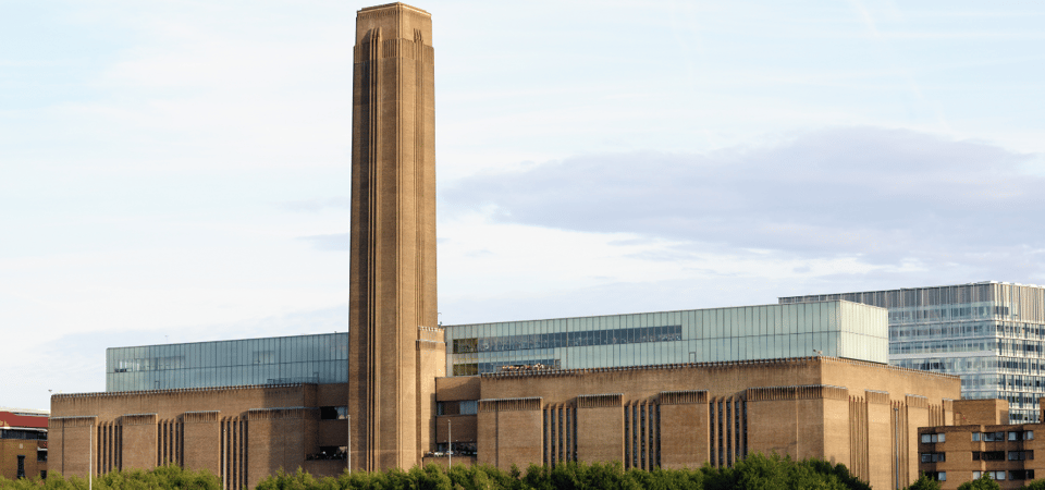 London: Self-Guided History City Tour with an App - Crossing Tower Bridge and Chasing River Views: Modern London on the Same Route