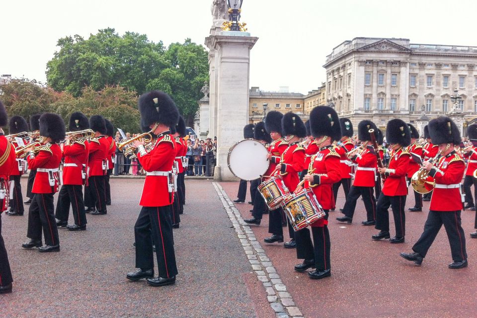 London: Tower of London & Changing of the Guard Experience - White Tower time and the Princes in the Tower story