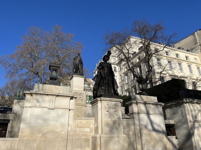 London’s Royal Family and Changing of the Guard Tour - Key Things You’ll Notice on This Tour