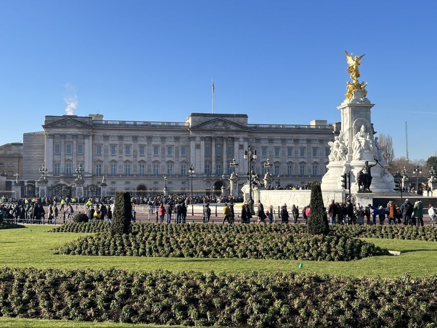 London’s Royal Family and Changing of the Guard Tour - How the 2-Hour Walk Gets You Oriented Fast