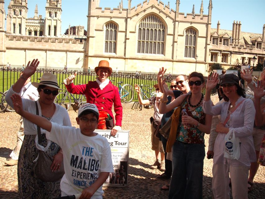Oxford University: Guided Small Group Walking Tour - College entry on graduation days: plan like a grown-up