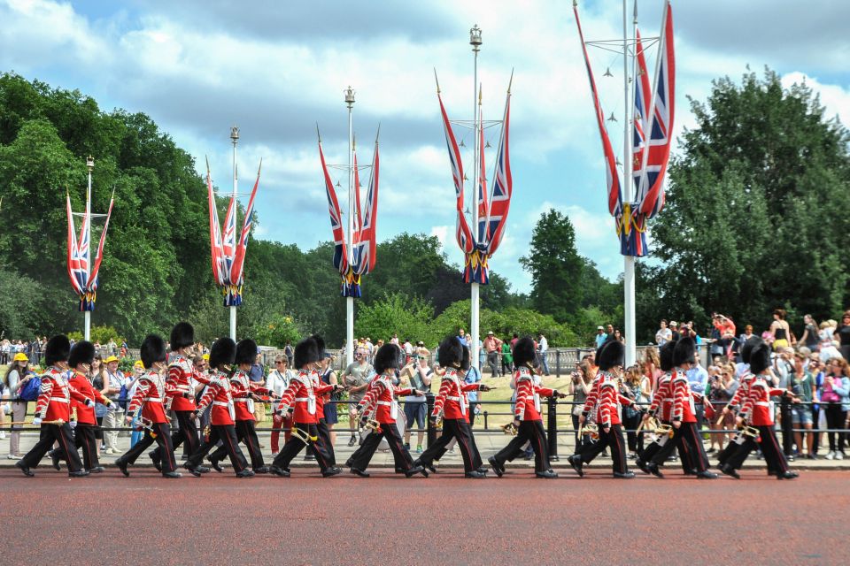 Royal London Walking Tour - Starting at King’s Gallery: Finding the Group by 10:00