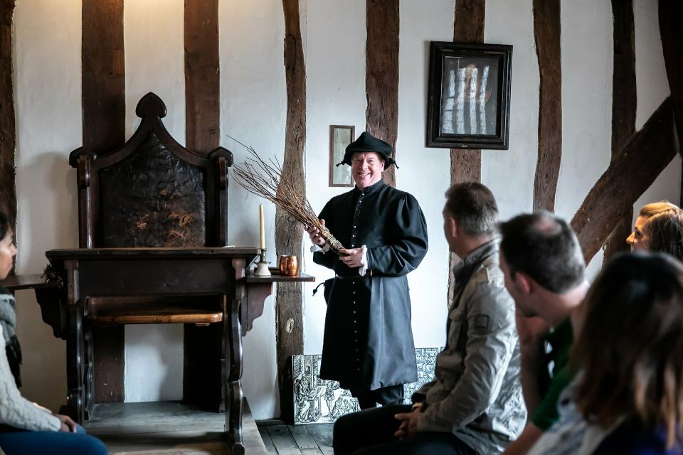 Shakespeare's Schoolroom and Guildhall Entrance Tickets - The Stratford schoolroom: sitting with a young Shakespeare’s story