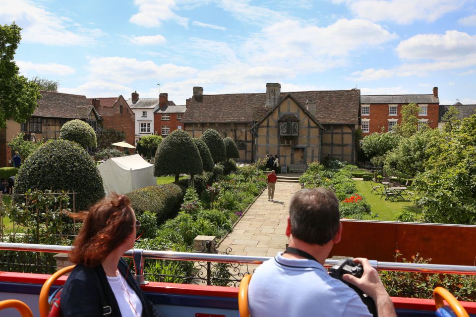 Stratford-upon-Avon:City Sightseeing Hop-On Hop-Off Bus Tour - New Place, Guild Chapel, and the Birthplace area: where you see the whole life arc